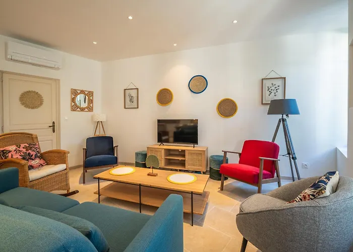 Le Bellevue ~ Parking ~ Climatisation