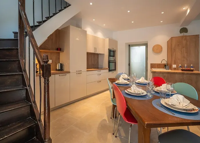 Le Bellevue ~ Parking ~ Climatisation * Carcassonne